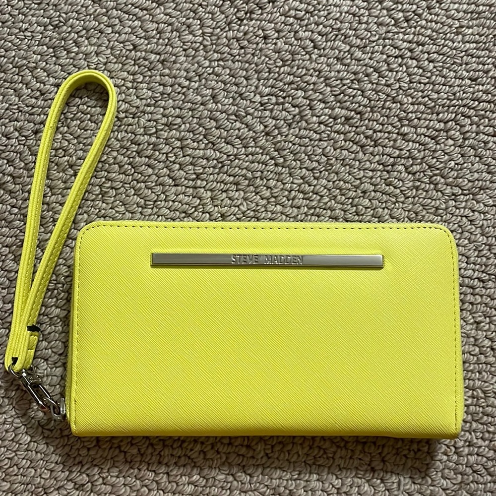 Steve Madden Wristlet/Wallet